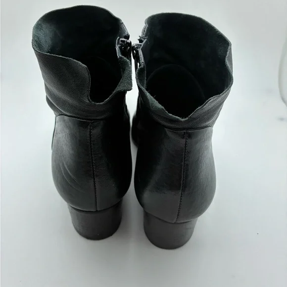 Paul Green Black Ankle Booties - Picture 5 of 6